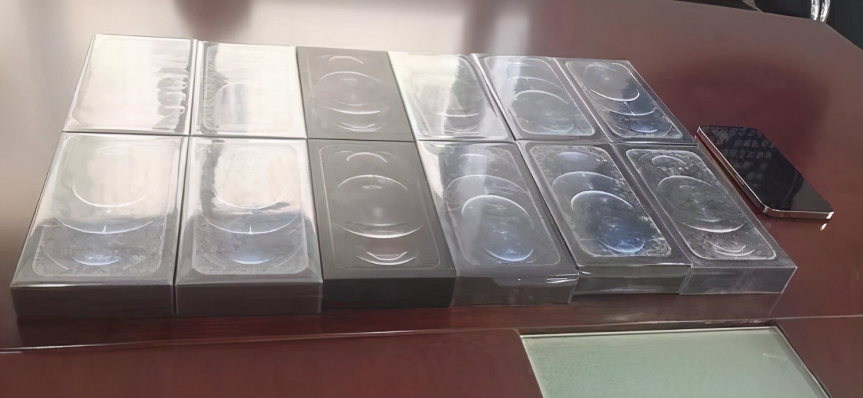 事发贵阳！跑腿小哥取消订单，带着14部苹果手机失联