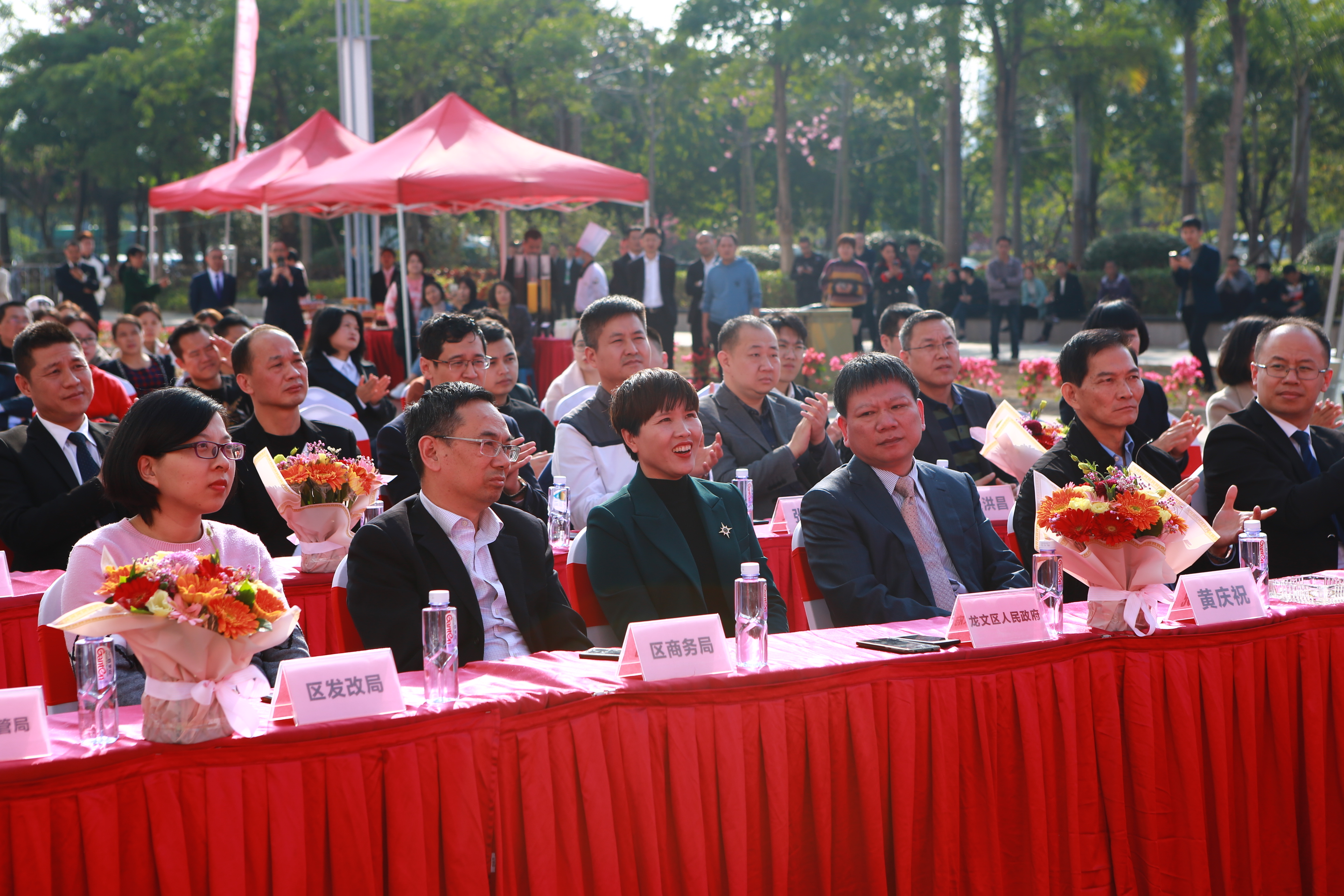 重彩新生活，共赢新财富居然之家、中闽百汇入驻明发商业广场