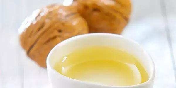 核桃油对孩子的脑子发育有帮助吗,核桃油蓝莓叶黄素是不是智商税