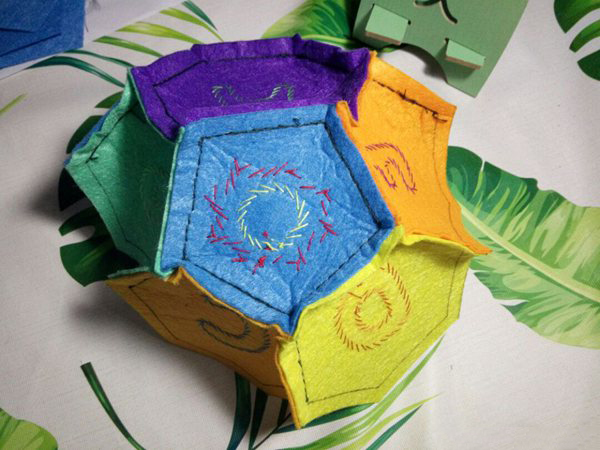 不织布足球平面图,布艺足球的做法图解