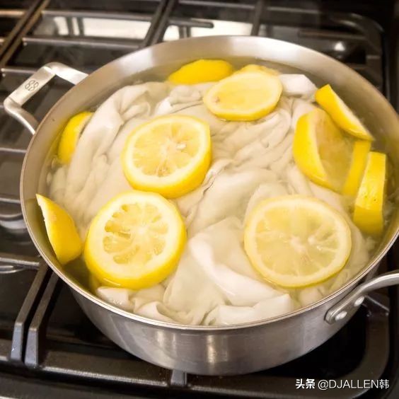 衣服发黄用什么漂白水好用,白衣服发黄用漂白剂能洗白吗