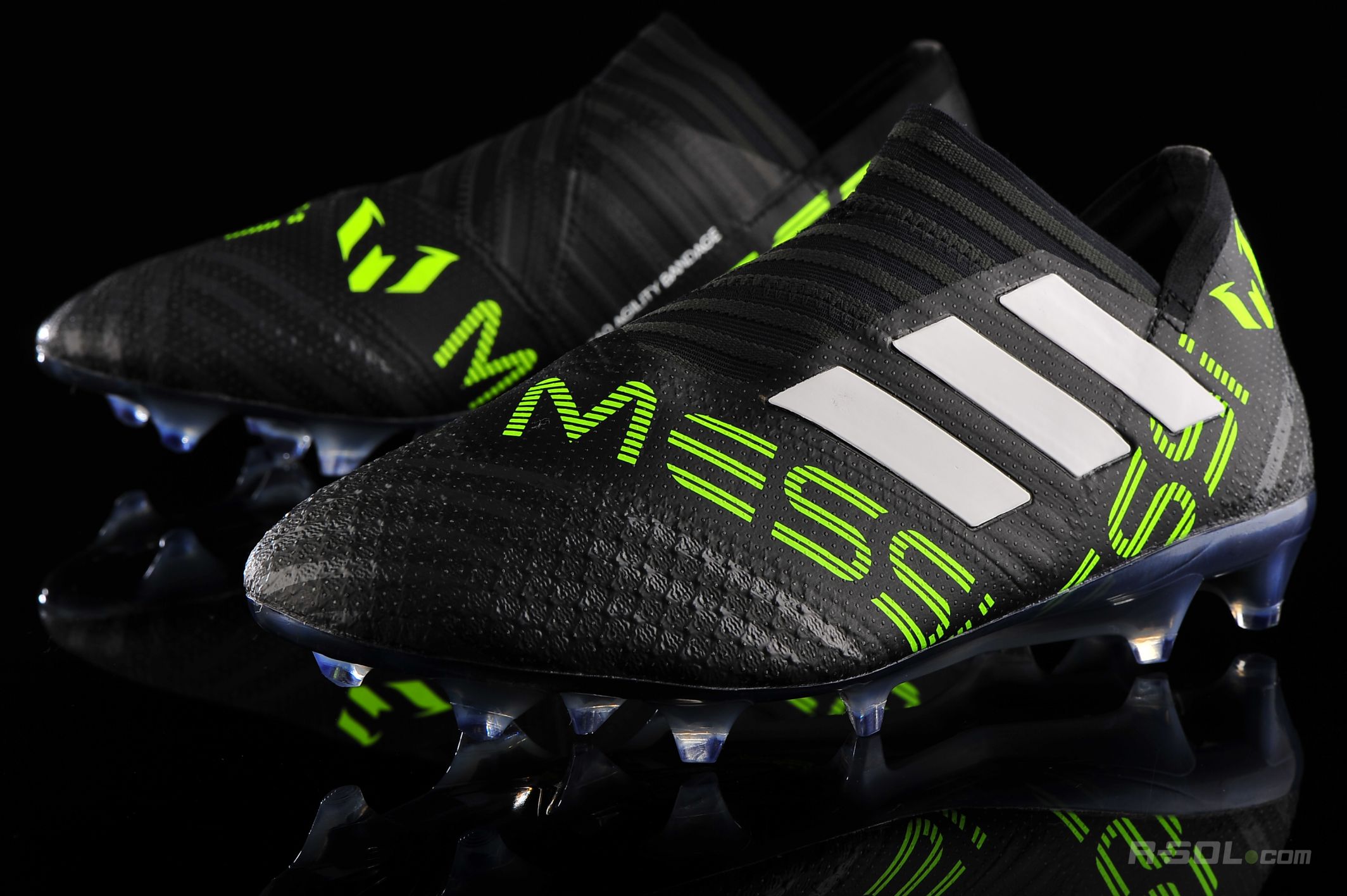 梅西和c罗为什么没有签名鞋,c罗刺客黑球鞋