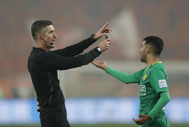 足协杯鲁能对国安红牌,足协杯决赛红黄牌还有效吗