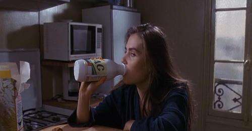 从情感色彩和细节三个层面解读,从色彩声音画面等角度鉴赏电影