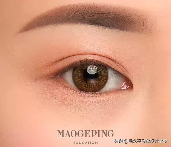 怎样画出大眼妆,如何画出精致眼妆