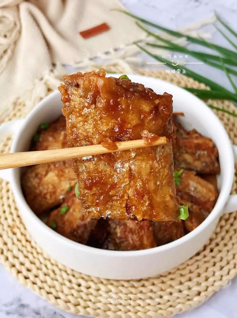 高压锅焖酥带鱼的正宗做法,带鱼段油炸的家常做法视频