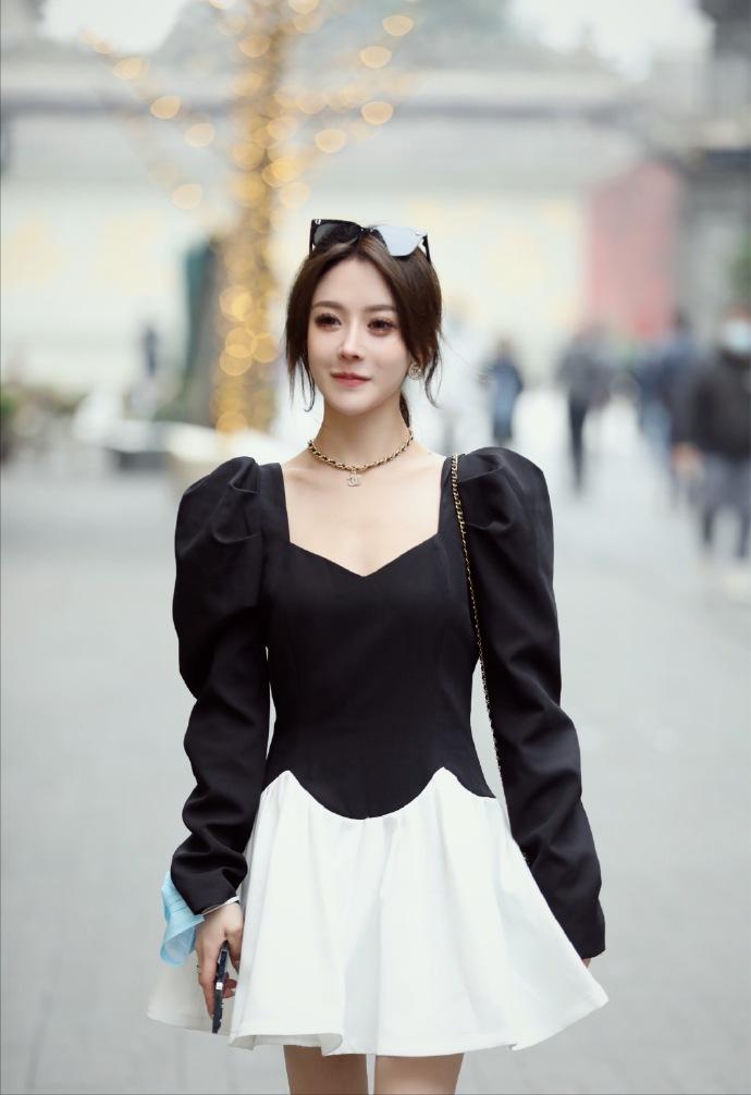 西装裙子2020年春季最时髦的穿法,好看的西装裙子的搭配