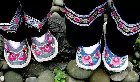 传统纯手工绣花鞋,中国风手工刺绣绣花鞋