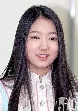 大脸宽脸剪短发好看吗,四十岁大脸女适合剪短发