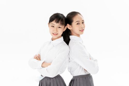 中职学美容好还是西点好,女生学美发还是学西点好