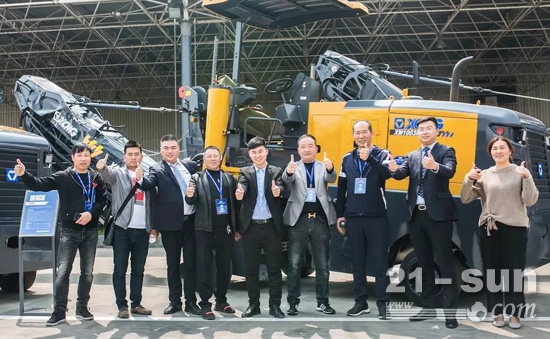 因为你在，今天这个地方火了！