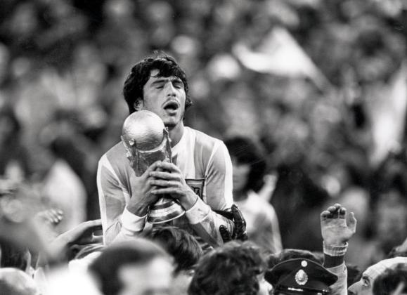 阿根廷最伟大的十大足球运动员,阿根廷足球运动员排行榜