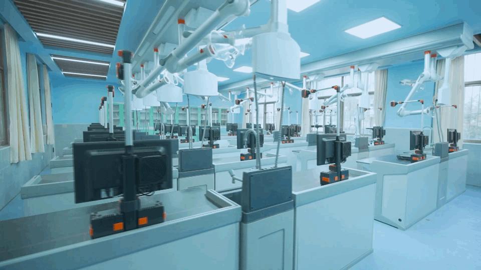 南京八大名校高考喜报,北大喜报背后的故事