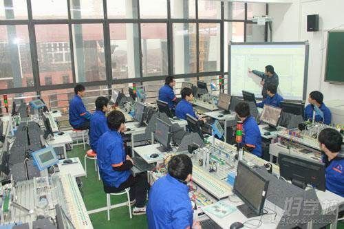 河南牧业经济学院,河南经济技术学院