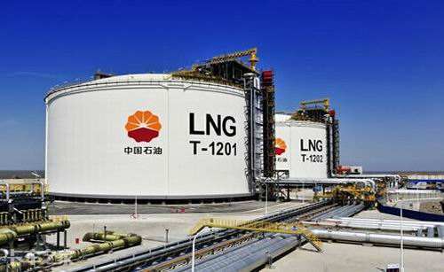 国六lng车价格,国六lng牵引车费气