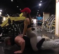 肌肉男女实力强啪，帅翻整个健身圈