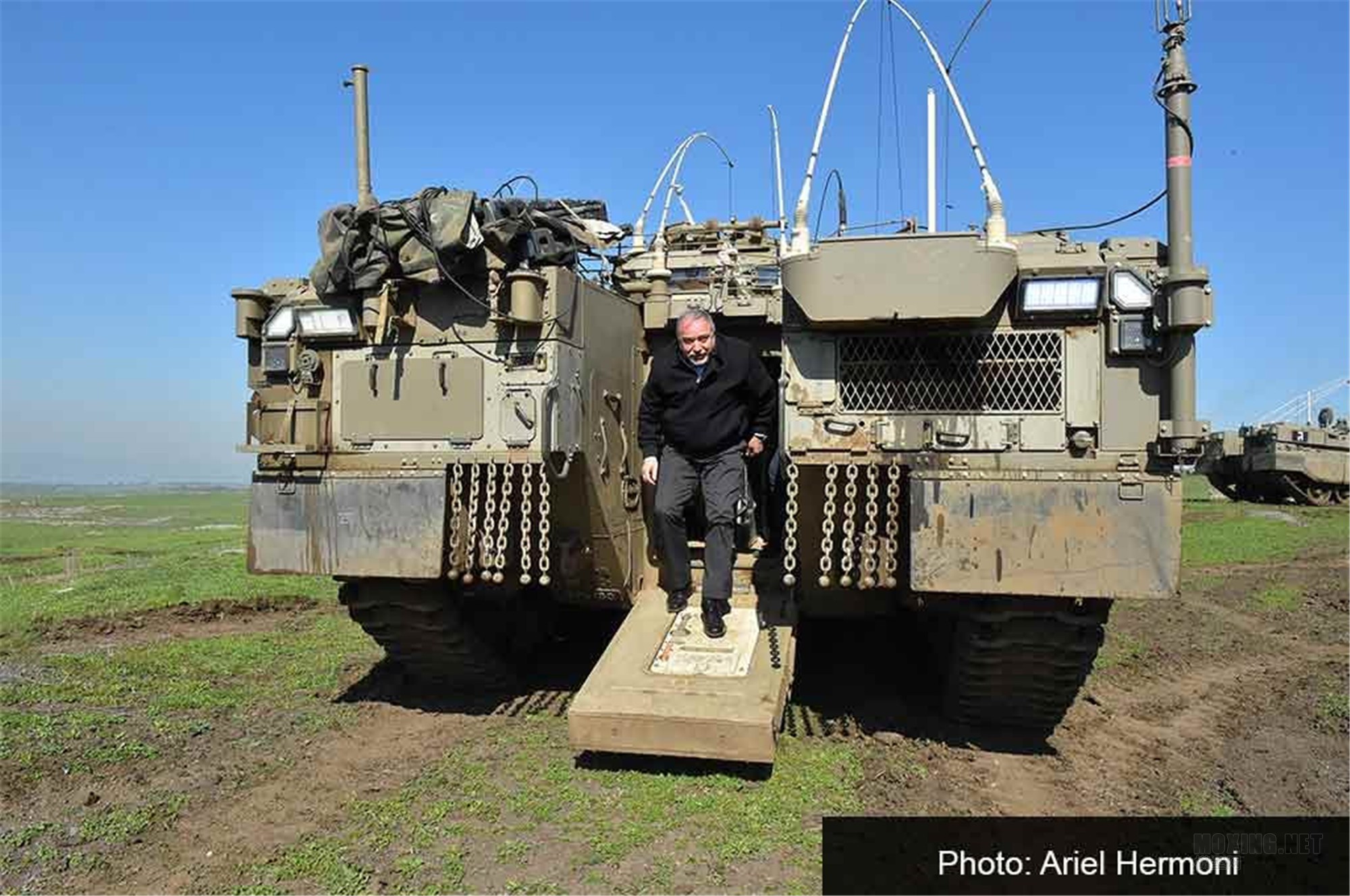 MENG,SS-018-1/35以色列“雌虎”重型装甲运输车-简介与开盒