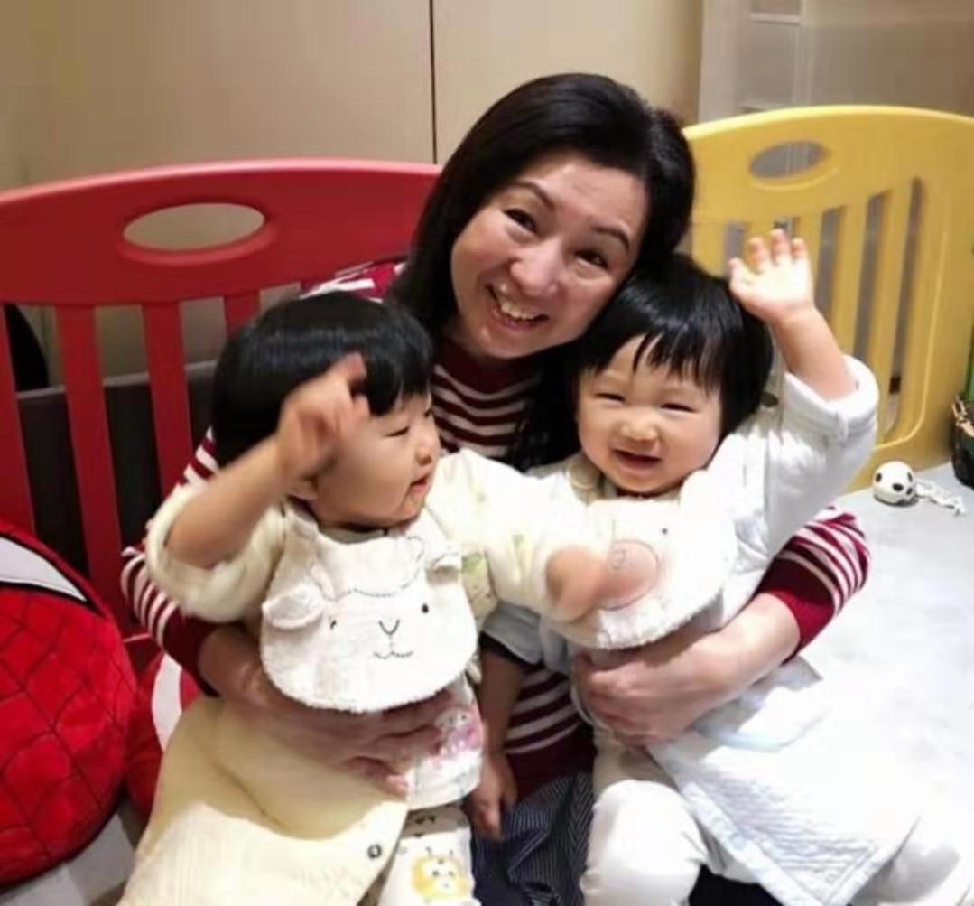 因脑血管栓塞而徘徊生死一线TVB金牌监制奉“子”停工宣布退休