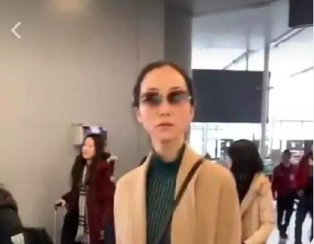 李小璐贾乃亮杨幂合影,李小璐和杨幂对比图片