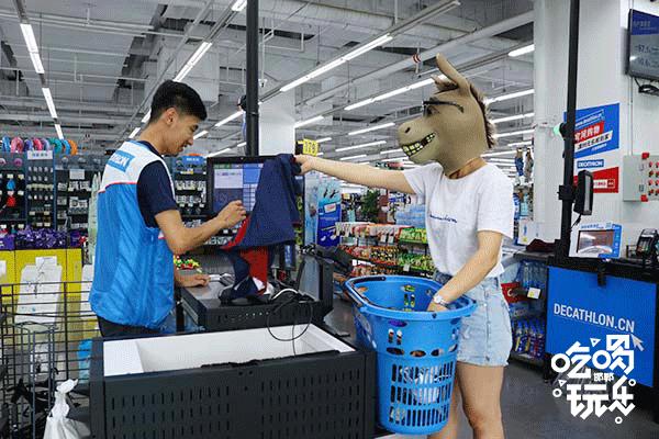 邯郸突降一家4000㎡运动超市,一脚踏进去让你购物运动一次搞定