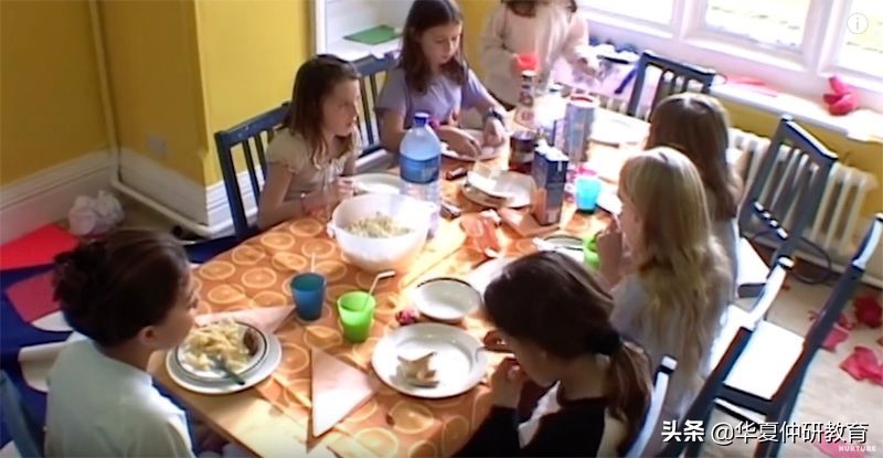 没有大人管的小孩怎么样了,没有大人管的孩子的后果