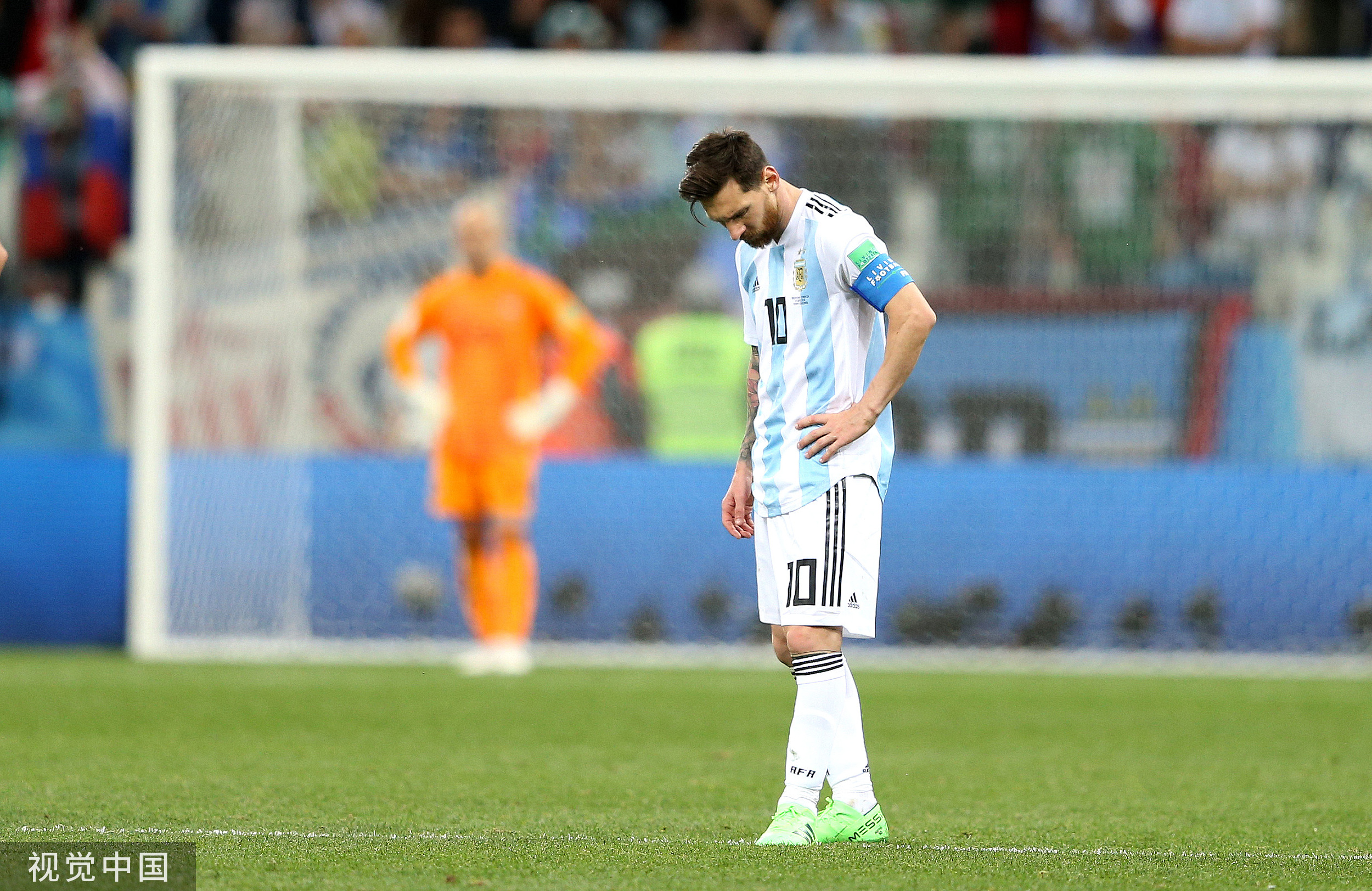 英媒评中国梅西对马岛立场,梅西公开质疑裁判