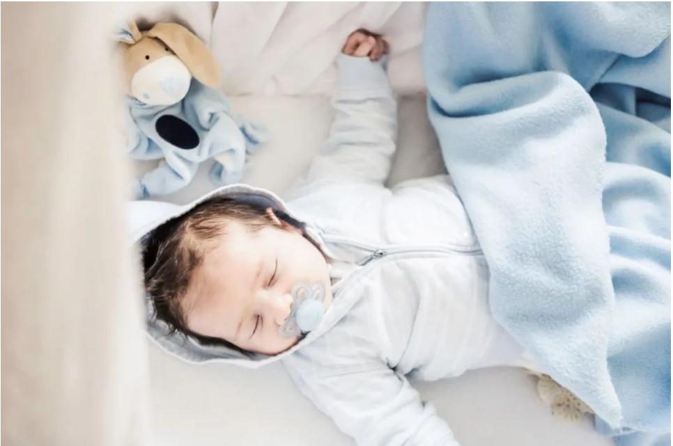 宝宝喜欢趴着睡要干涉吗,宝宝趴着睡对身体有影响大吗