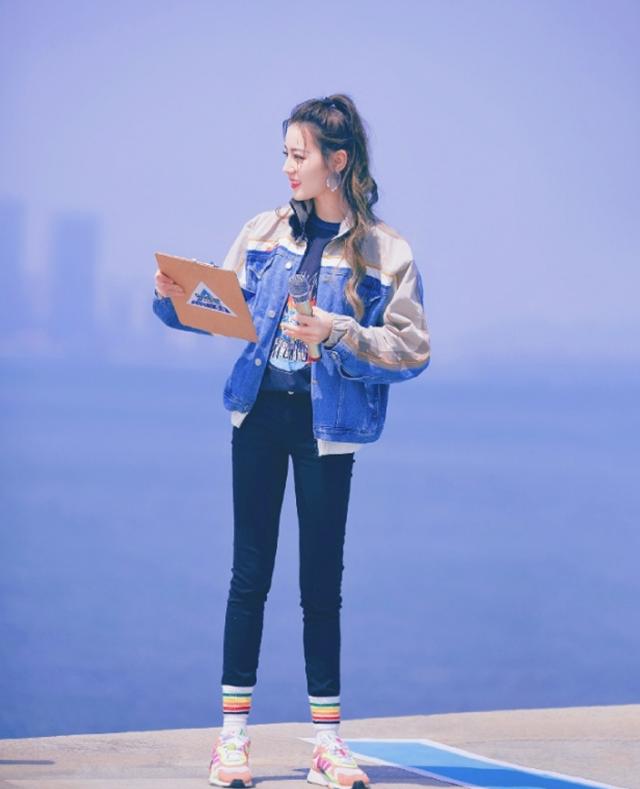 冬季保暖长筒袜穿搭,冷天半腿袜有了新穿法