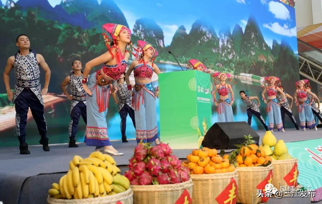 县长变身主播助力农产品销售,县长变身主播推销农特产品