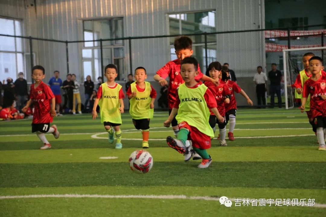 快乐童年足球队,快乐童年足球