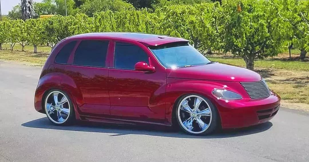 小众车型改装起来也疯狂，来看“外星来客”克莱斯勒PT漫步者改装