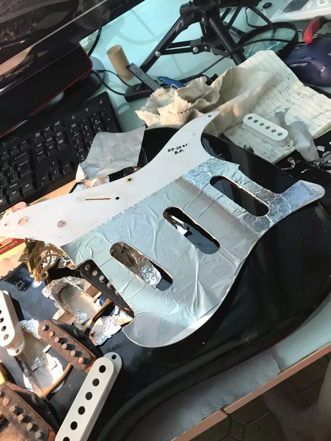 电吉他升级最佳配置,升级一把很便宜的电吉他