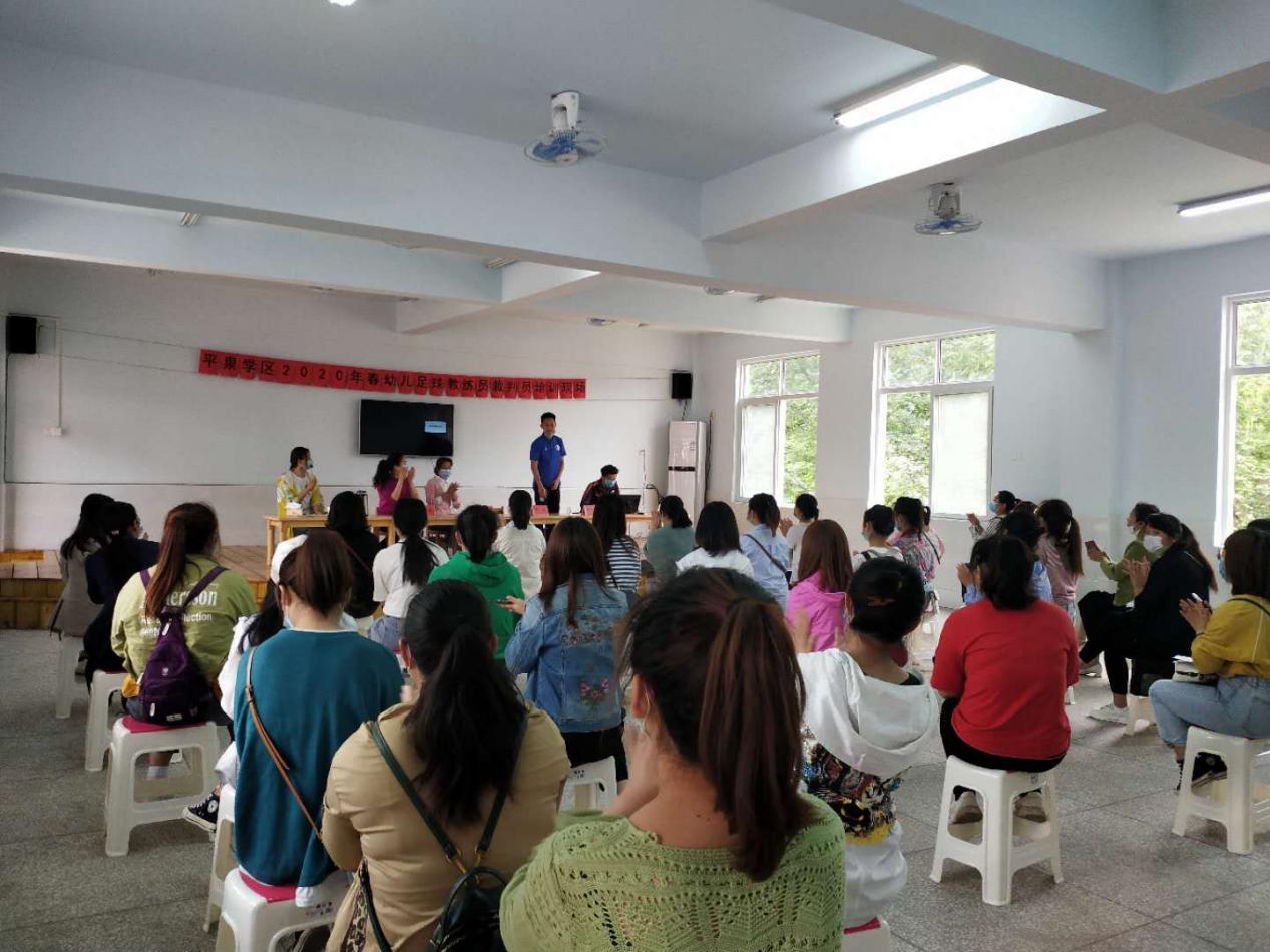 简阳少儿足球培训,2022足球裁判员培训报名