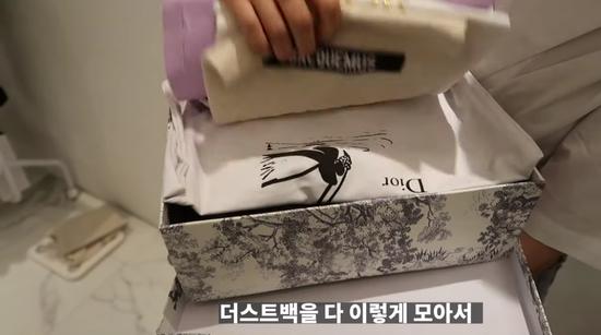 韩国女生独居公寓,韩国美女晒衣服