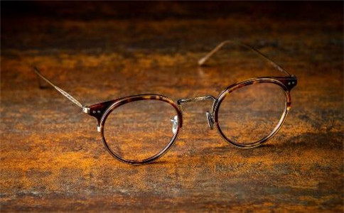 球面镜片和非球面镜片怎么选择,非球面镜片和球面镜片对比