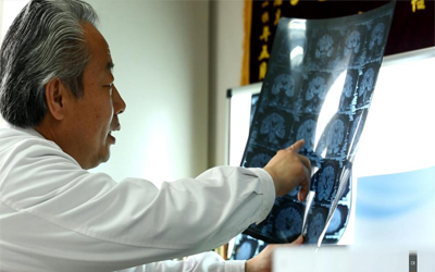 儿童时期癫痫能自愈吗,40岁夫妻带着脑瘫儿艰难求医路