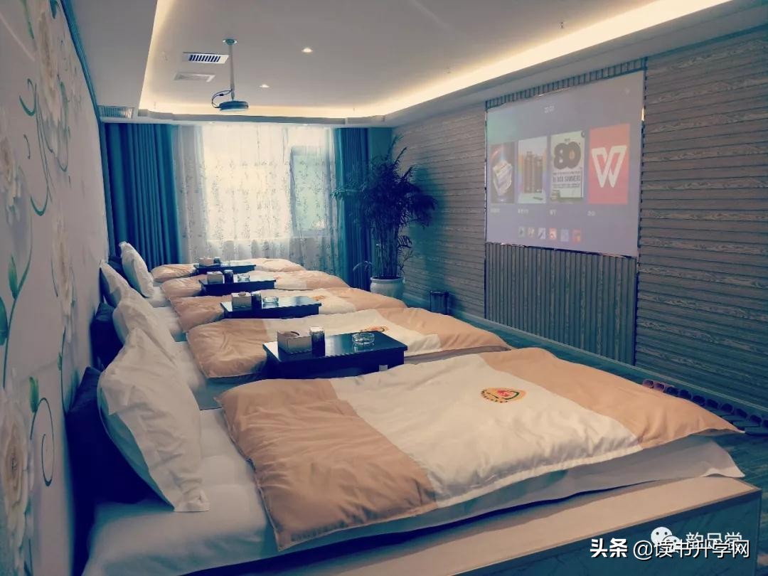 魏任斌盛赞韵足堂足疗养生会馆“最具服务精神和服务能力”