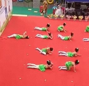 终于下班了搞笑gif图片,搞笑gif上班的时候打瞌睡尴尬了吧