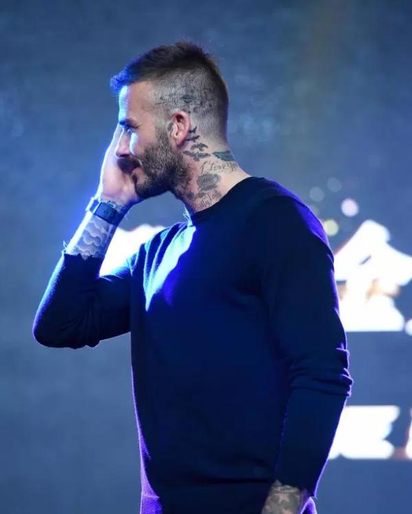 足球各大球星的纹身,金钱买不了文明和素质