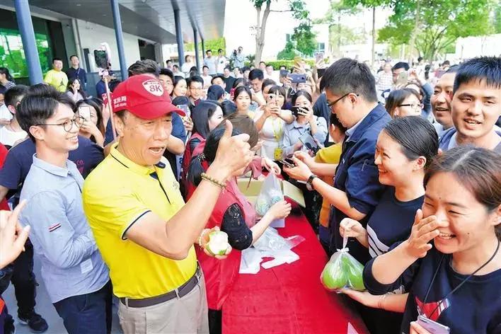 郭台铭买水果,富士康深圳龙华郭台铭