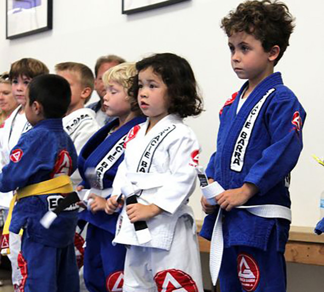 瘦小内向的孩子练搏击有变化吗,小孩几岁学搏击比较合适