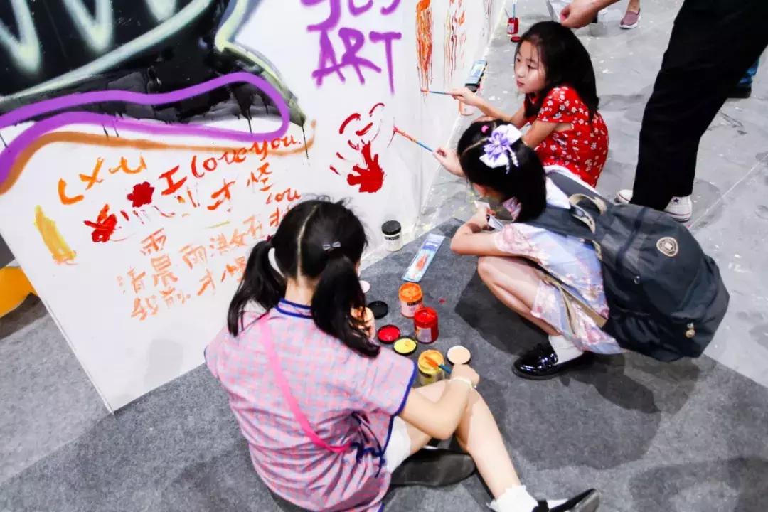 今天，半个杭州城的大小朋友在这里过六一