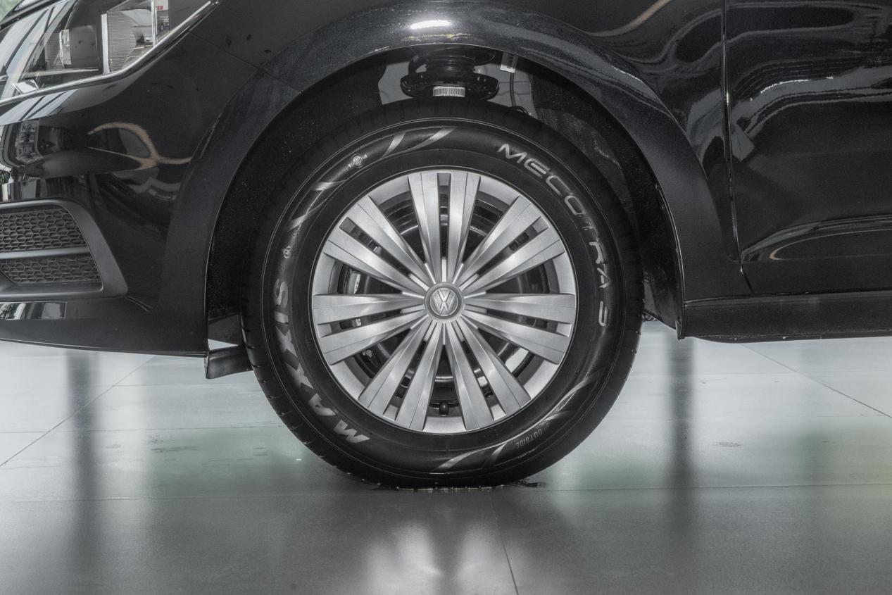 驾校的桑塔纳是哪款,桑塔纳真的皮实耐用吗