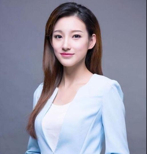 马凡舒穿便装视频,马凡舒游泳出现意外