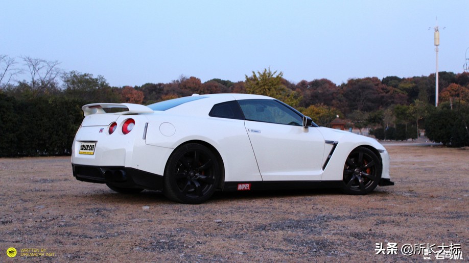唯快是图，无数男孩梦想中的“战神”GTR轻体验