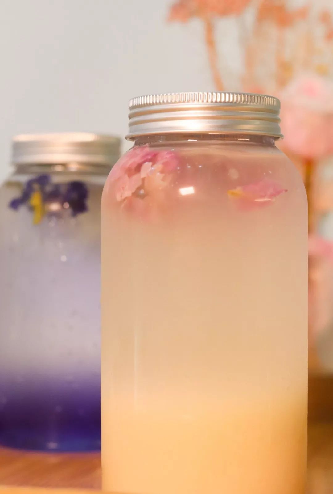 圆每个妹剂C的公主梦，这家店现在婚纱免费试，饮品+蛋糕请你食