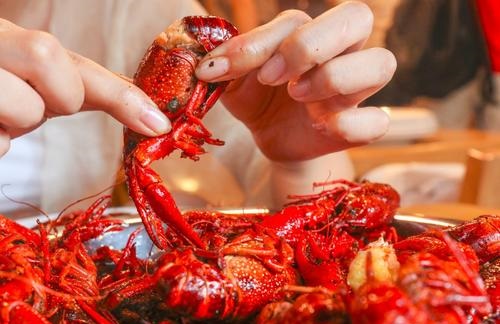 小龙虾开店失败案例,小龙虾店生意惨不惨