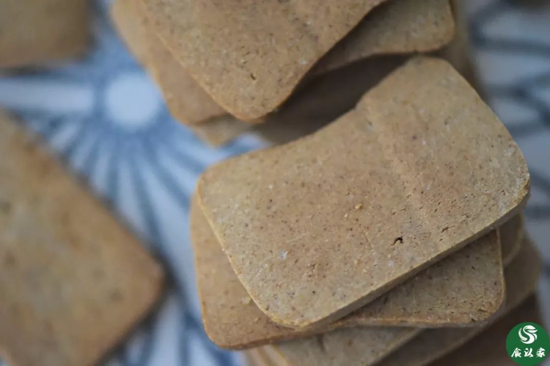 和圣八珍糕饼干,全家都能吃的养血补气粥