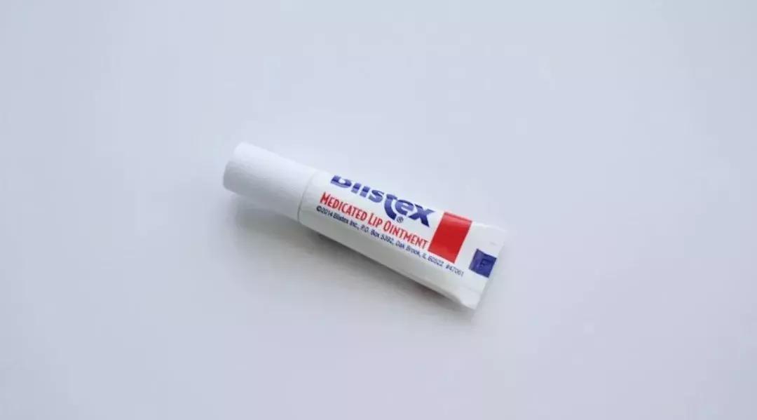 25支秋冬唇膏大型测评｜越搽越干？唇炎？最佳口红打底？