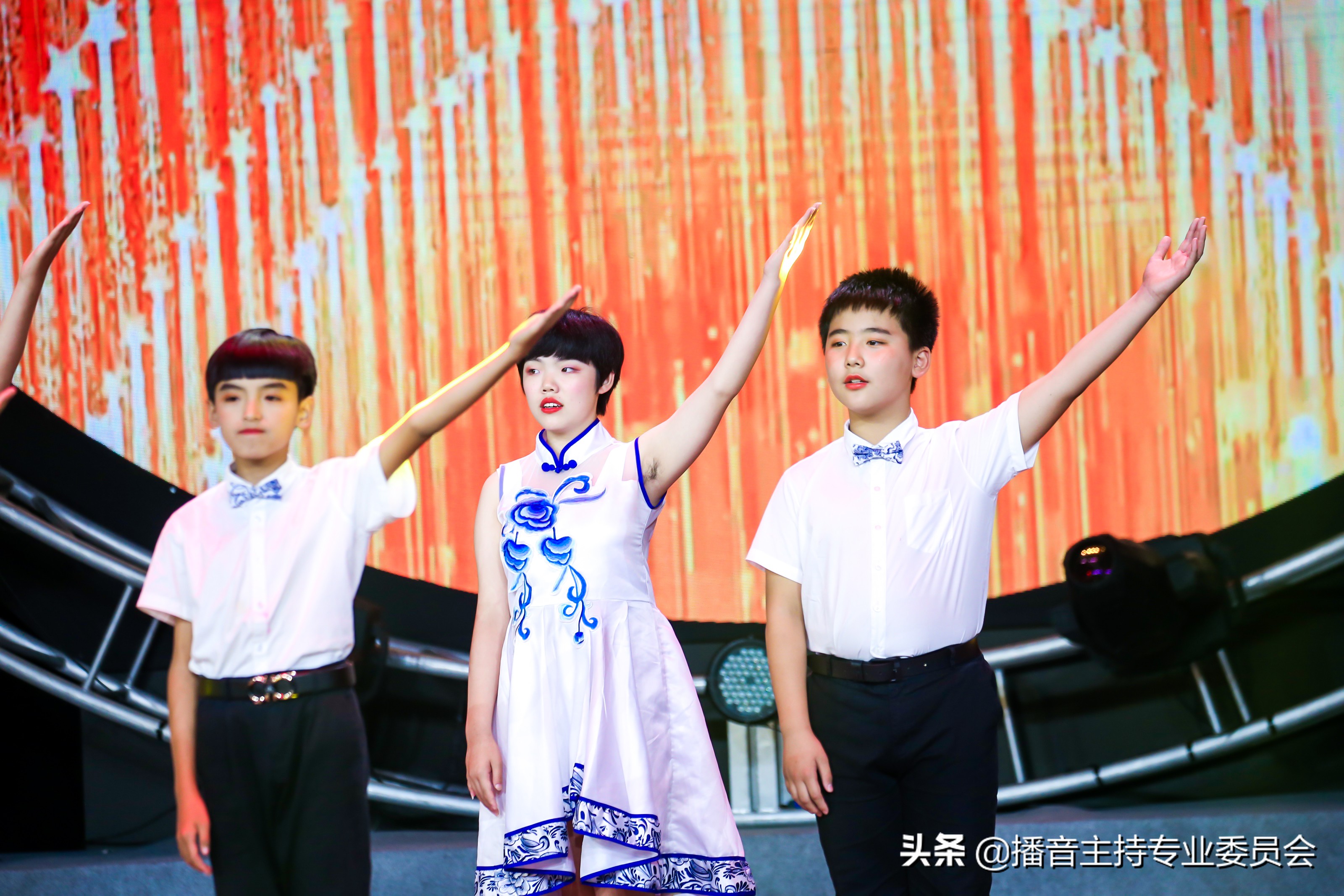 零基础学习播音主持配音怎样练声,零基础播音主持配音练声方法自学